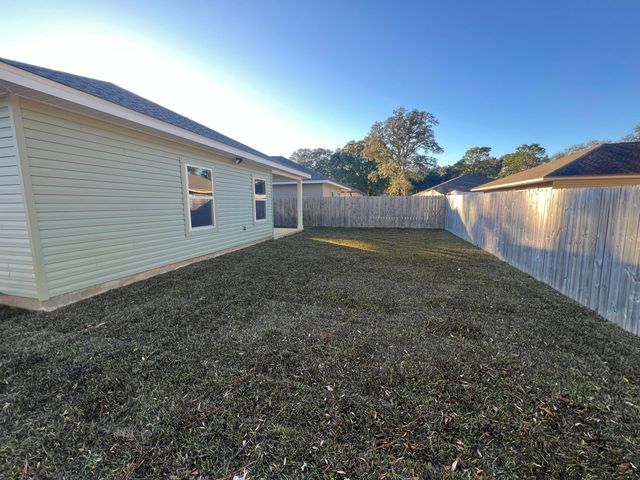 89 Hawkins Road, Fort Walton Beach, FL 32547