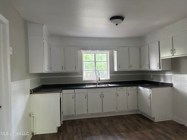 3251 Corey Drive, Jackson, MS 39212