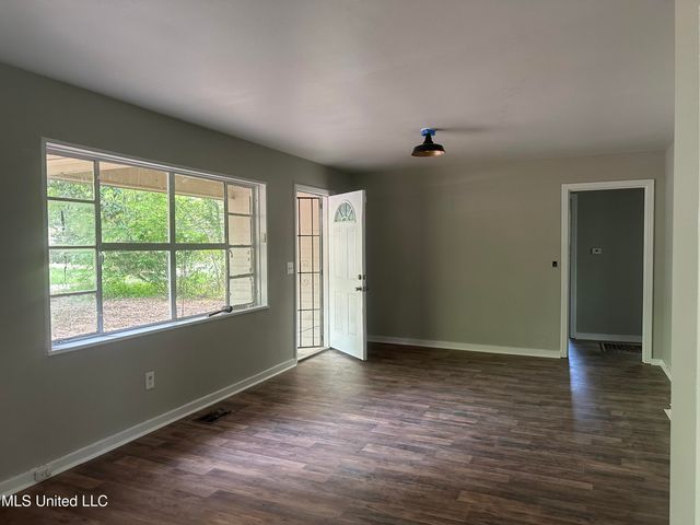 3251 Corey Drive, Jackson, MS 39212