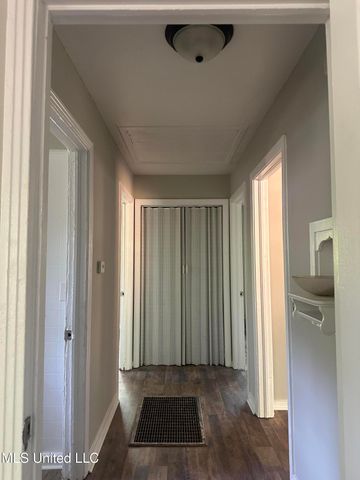 3251 Corey Drive, Jackson, MS 39212