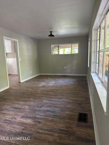 3251 Corey Drive, Jackson, MS 39212
