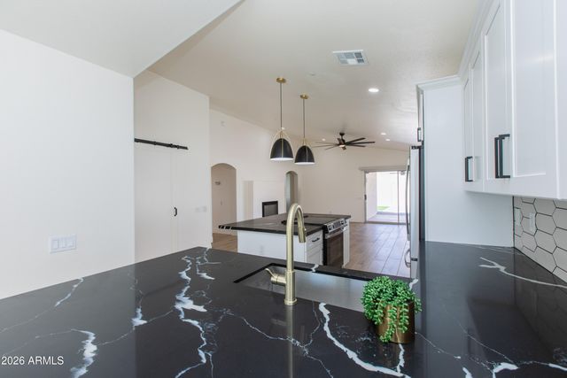23554 N 73RD Place, Scottsdale, AZ 85255
