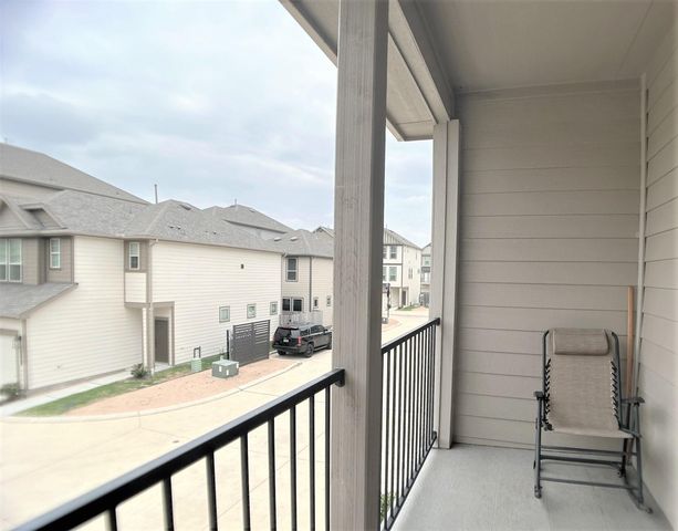 8656 Hollyoaks Creek Lane, Houston, TX 77063