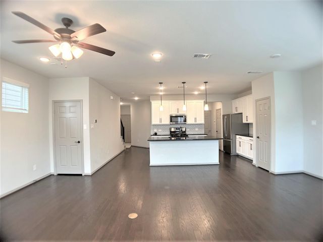 8656 Hollyoaks Creek Lane, Houston, TX 77063