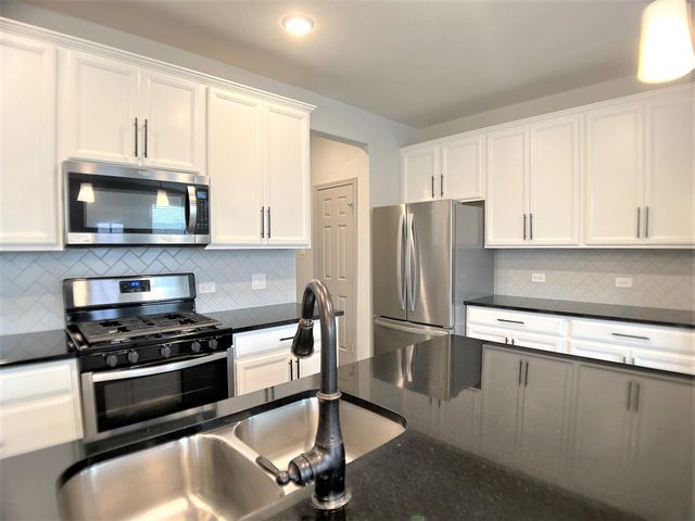 8656 Hollyoaks Creek Lane, Houston, TX 77063