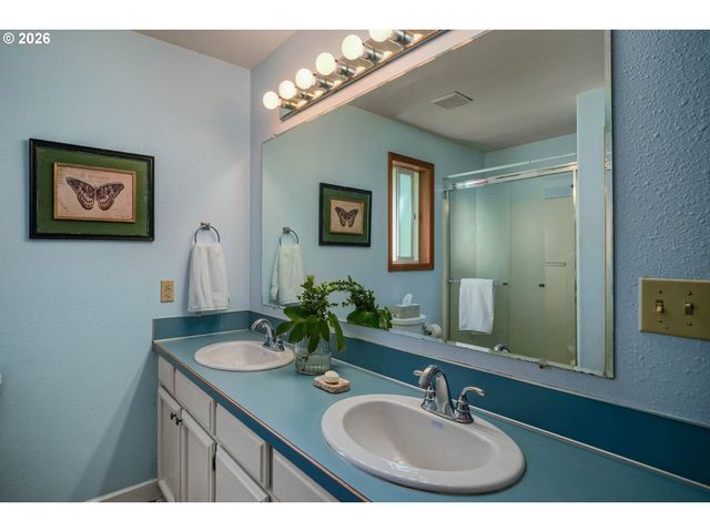 1522 CORUM Ct, Salem, OR 97304