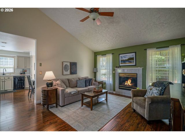 1522 CORUM Ct, Salem, OR 97304