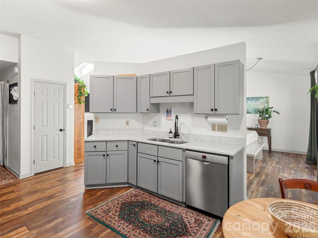 111 Averys Creek Lane, Arden, NC 28704