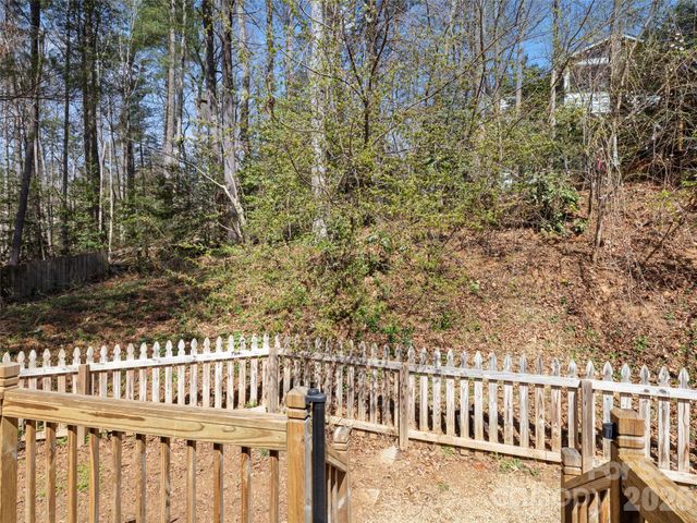 111 Averys Creek Lane, Arden, NC 28704