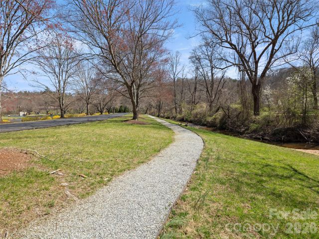 111 Averys Creek Lane, Arden, NC 28704