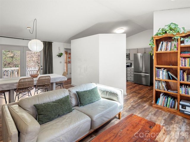 111 Averys Creek Lane, Arden, NC 28704