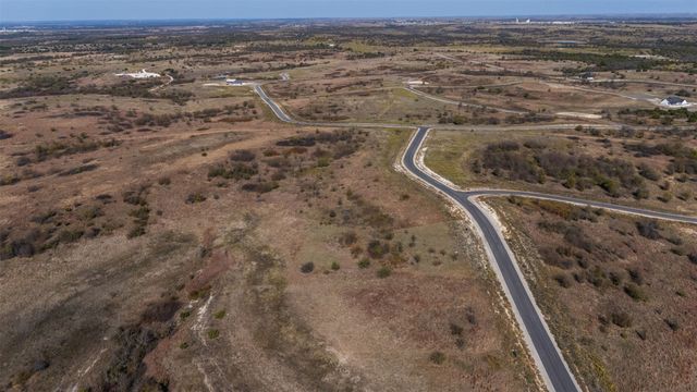 2516 Tom Chaney Drive, Cresson, TX 76035