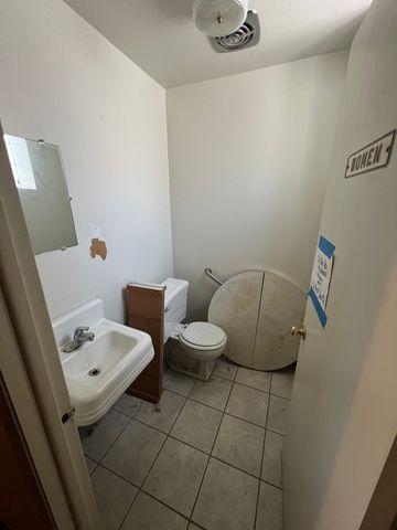 4750 N Milwaukee Avenue, Chicago, IL 60630