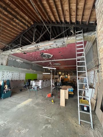 4750 N Milwaukee Avenue, Chicago, IL 60630