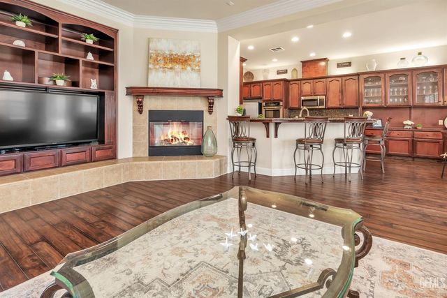 405 Copinsay Court, Bakersfield, CA 93312