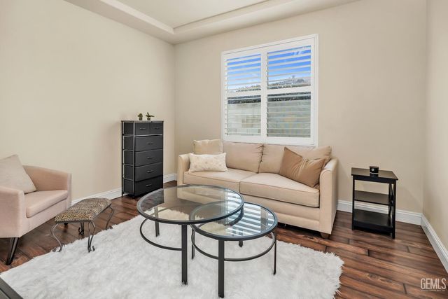 405 Copinsay Court, Bakersfield, CA 93312