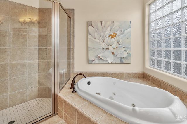 405 Copinsay Court, Bakersfield, CA 93312