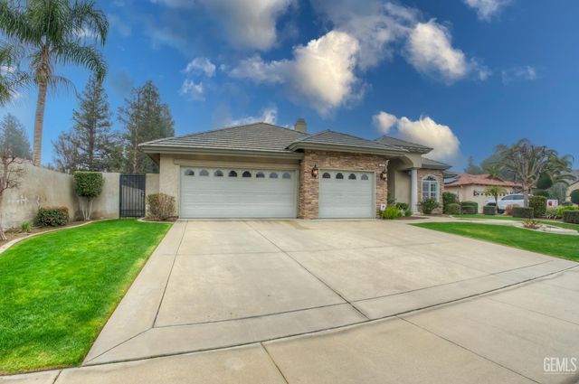 405 Copinsay Court, Bakersfield, CA 93312