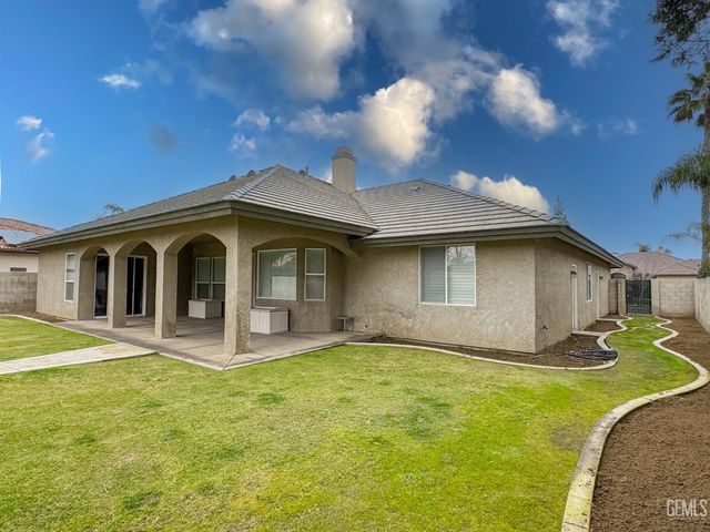 405 Copinsay Court, Bakersfield, CA 93312