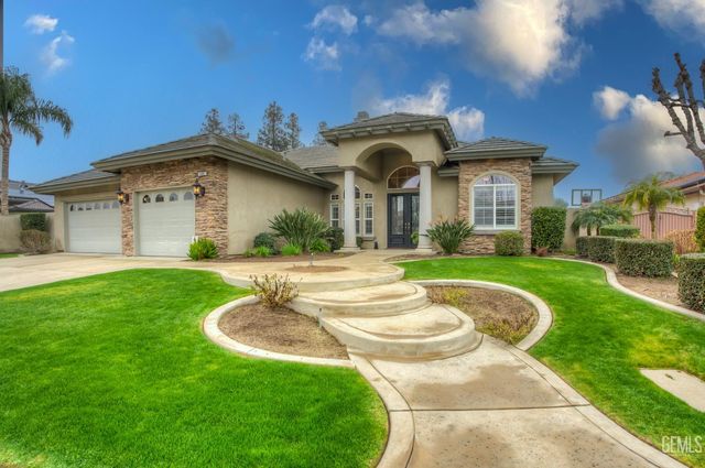 405 Copinsay Court, Bakersfield, CA 93312