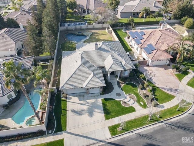405 Copinsay Court, Bakersfield, CA 93312