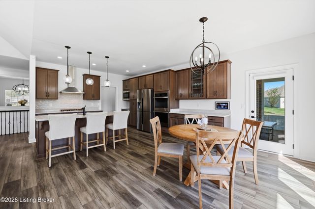 16123 Cumberland Lake Cir, Louisville, KY 40245