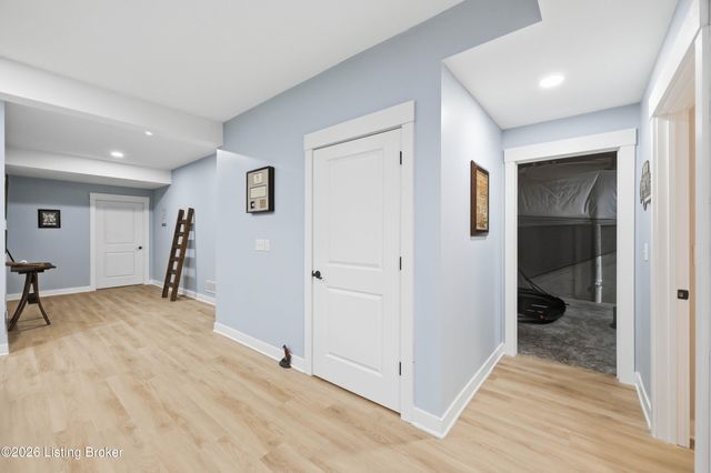16123 Cumberland Lake Cir, Louisville, KY 40245