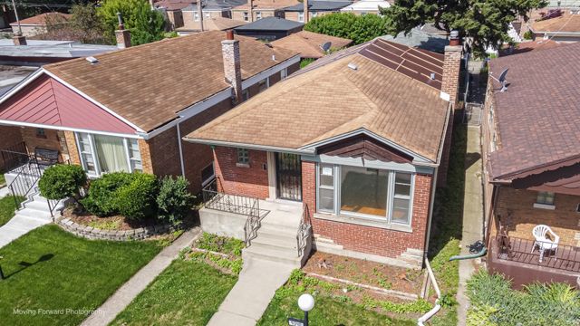 9040 S Oglesby Avenue, Chicago, IL 60617