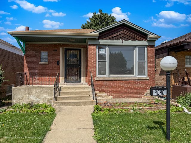 9040 S Oglesby Avenue, Chicago, IL 60617