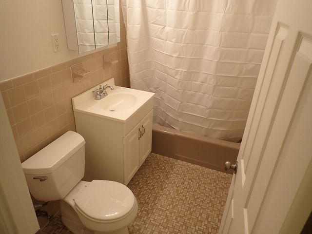 51 Jacqueline Road 3, Waltham, MA 02452