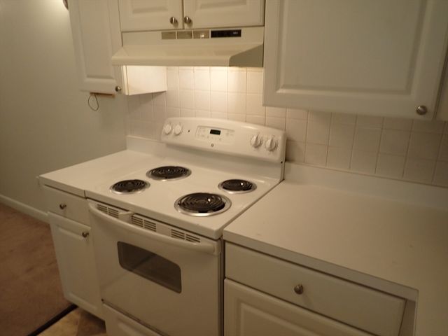 51 Jacqueline Road 3, Waltham, MA 02452