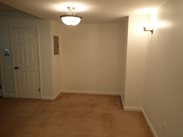51 Jacqueline Road 3, Waltham, MA 02452