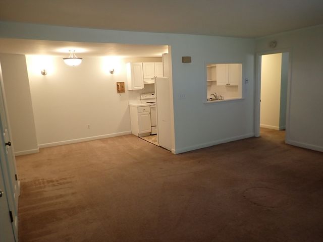 51 Jacqueline Road 3, Waltham, MA 02452