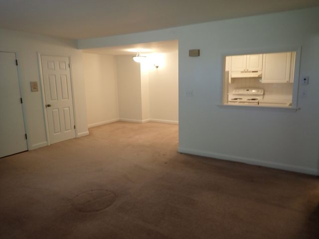 51 Jacqueline Road 3, Waltham, MA 02452