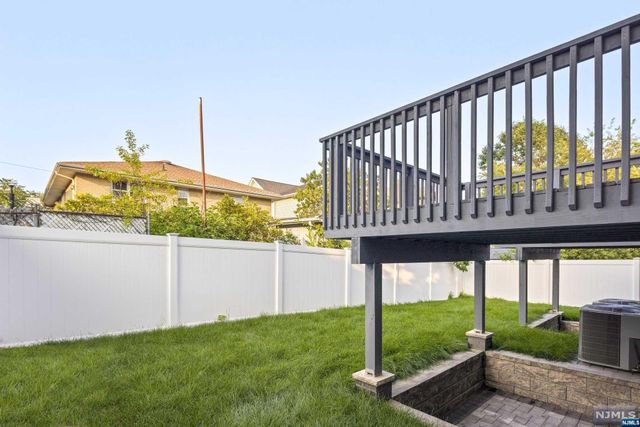59 Lincoln Avenue, Cliffside Park, NJ 07010