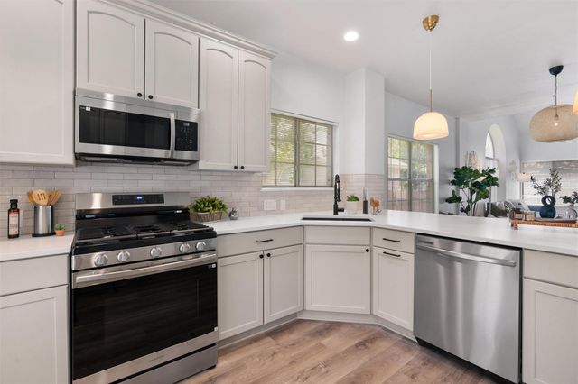 3817 Newland DR, Round Rock, TX 78681