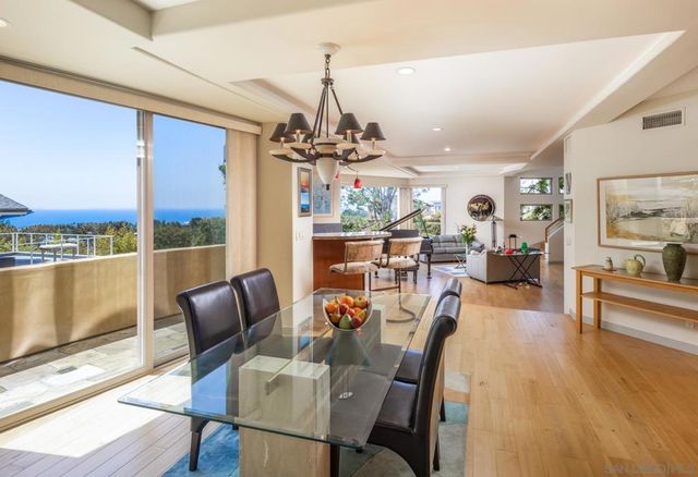 2247 El Amigo Rd, Del Mar, CA 92014