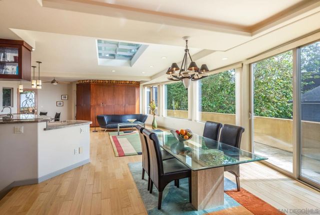2247 El Amigo Rd, Del Mar, CA 92014