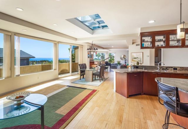 2247 El Amigo Rd, Del Mar, CA 92014