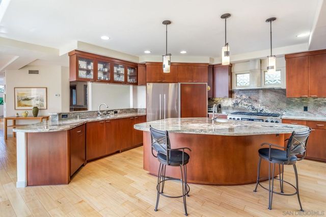 2247 El Amigo Rd, Del Mar, CA 92014
