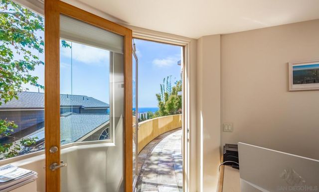 2247 El Amigo Rd, Del Mar, CA 92014