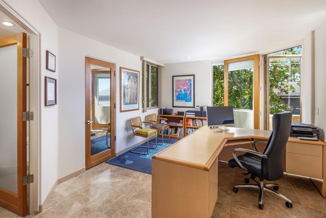 2247 El Amigo Rd, Del Mar, CA 92014