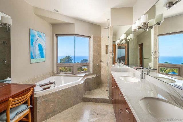 2247 El Amigo Rd, Del Mar, CA 92014