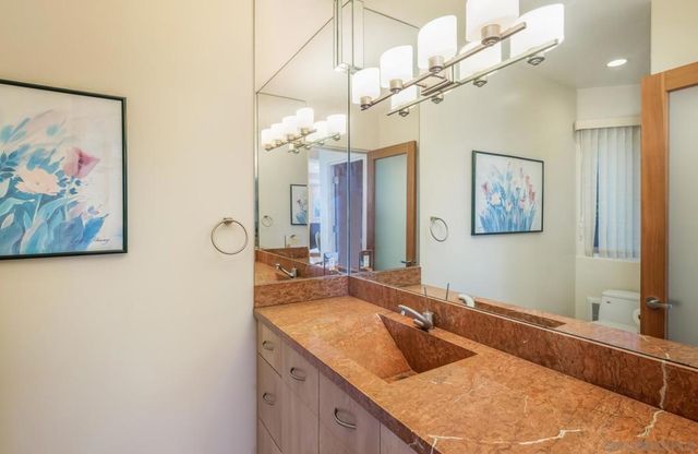 2247 El Amigo Rd, Del Mar, CA 92014