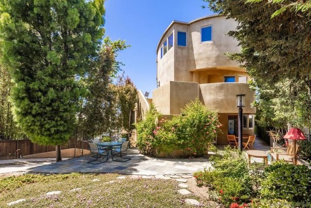 2247 El Amigo Rd, Del Mar, CA 92014