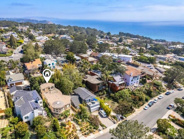 2247 El Amigo Rd, Del Mar, CA 92014