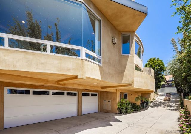 2247 El Amigo Rd, Del Mar, CA 92014