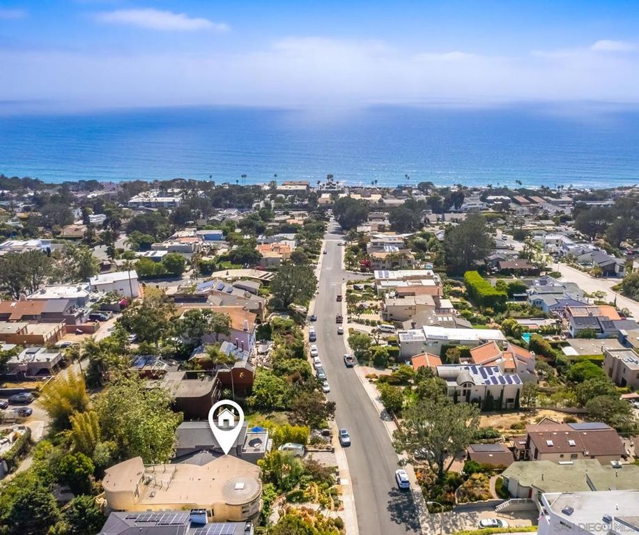 2247 El Amigo Rd, Del Mar, CA 92014