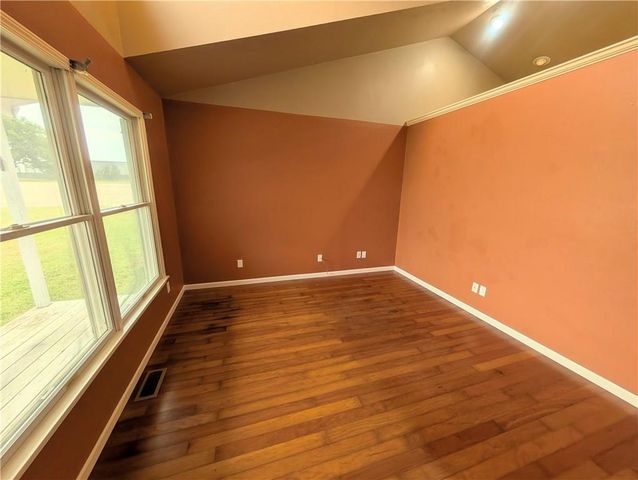 2661 Nebraska Road, Laharpe, KS 66751