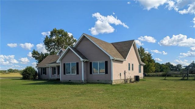 2661 Nebraska Road, Laharpe, KS 66751